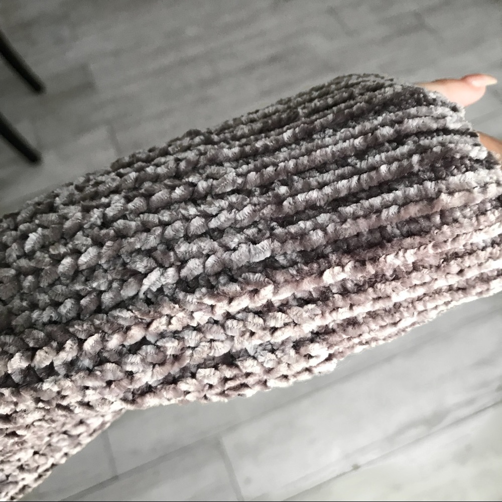LAST//PERLIE in Gray Pearl - Picture 4 of 4